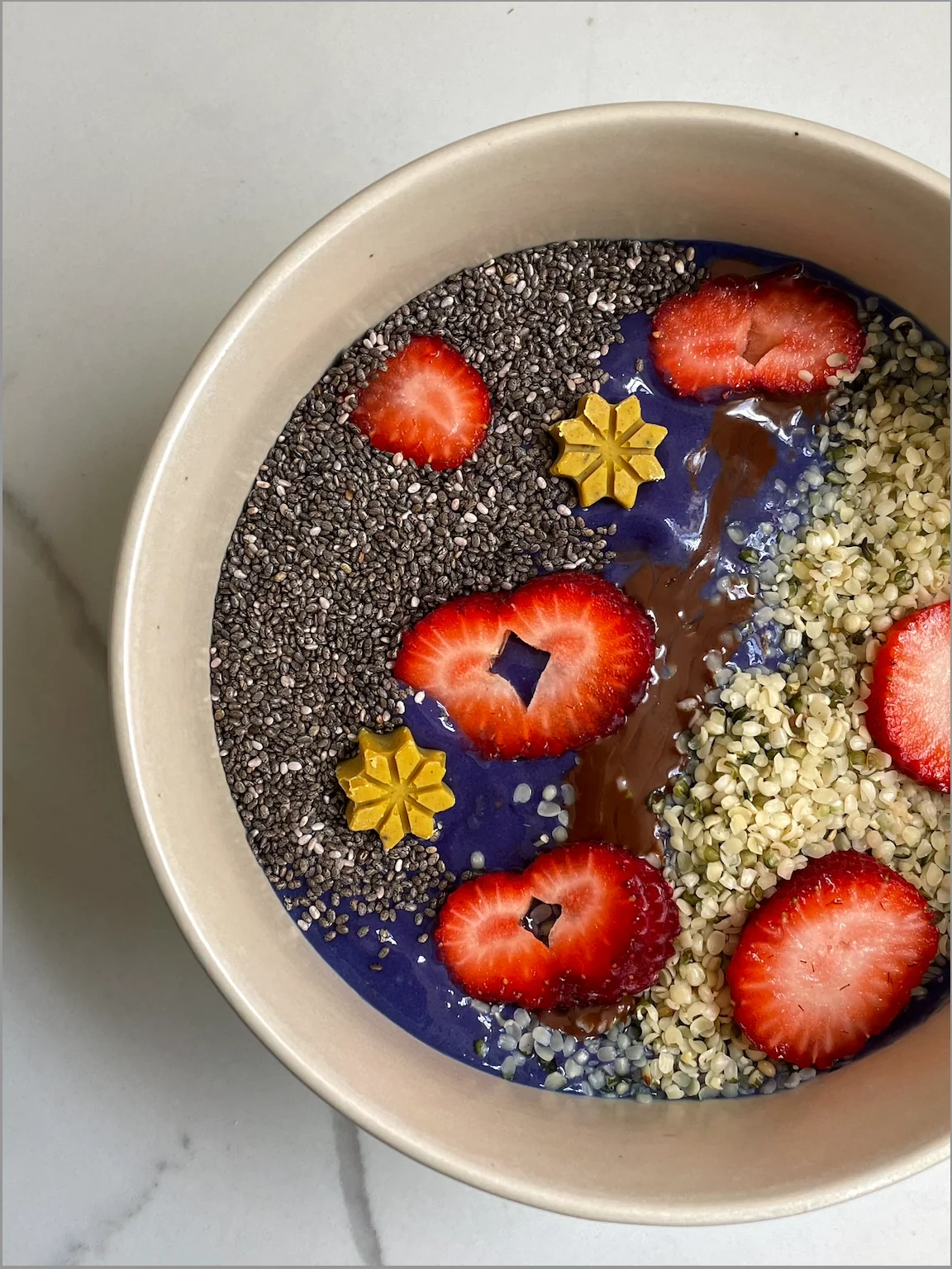 Recipe: Bright Blue Smoothie Bowl